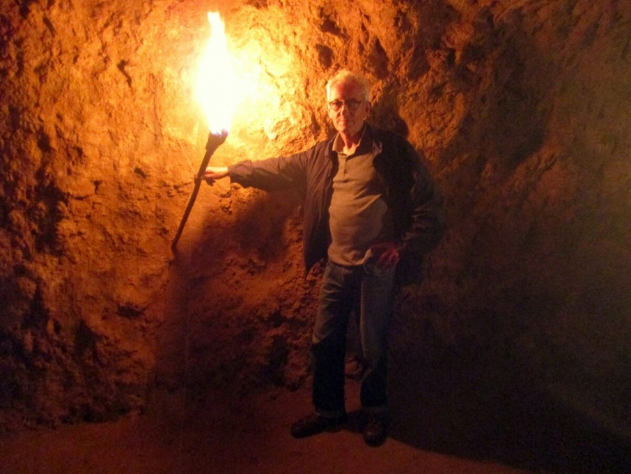 O realizador Joo Botelho nas grutas de Lapas